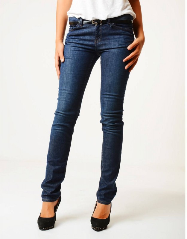 Зауженные джинсы
